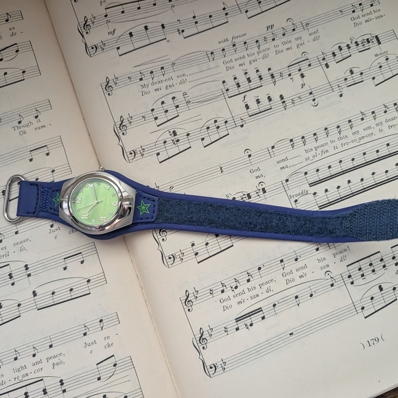 Mudd Sport Blue and Green Watch With Velcro Strap - Picture 10 of 11